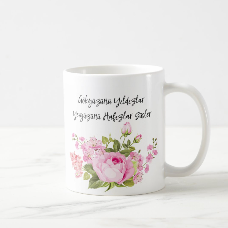Pembe Çiçekli Hafız Kız -İsme Özel Kupa Bardak