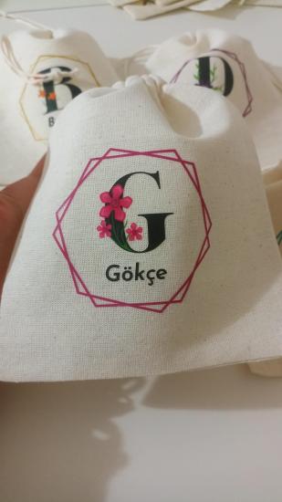 Baş Harfli Çiçek ve Çerçeveli - İsme Özel Bez Kese (15*20)