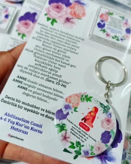 ’’ANNE’’ Açacaklı Anahtarlıklı Çikolatalı Hediyelik Kart Paketi