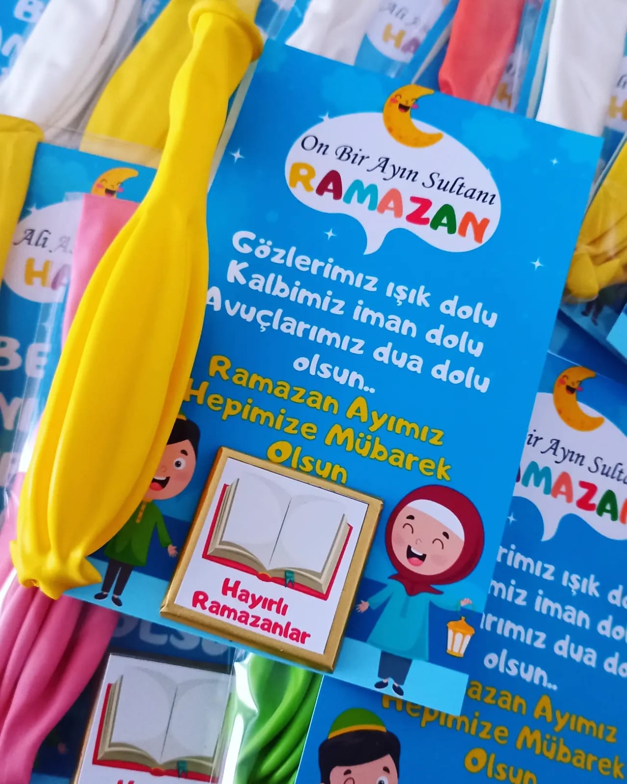 Ramazan Manili Kart Çikolata ve Balonlu Paket 