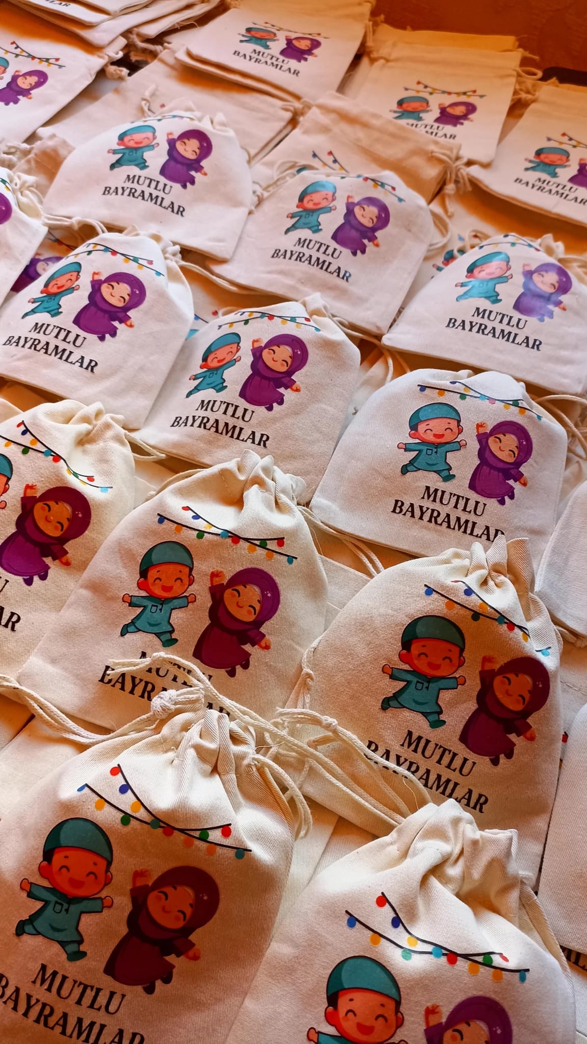 Mutlu Bayramlar - Çocuk Bayram Harçlık Kesesi (15*20 cm)
